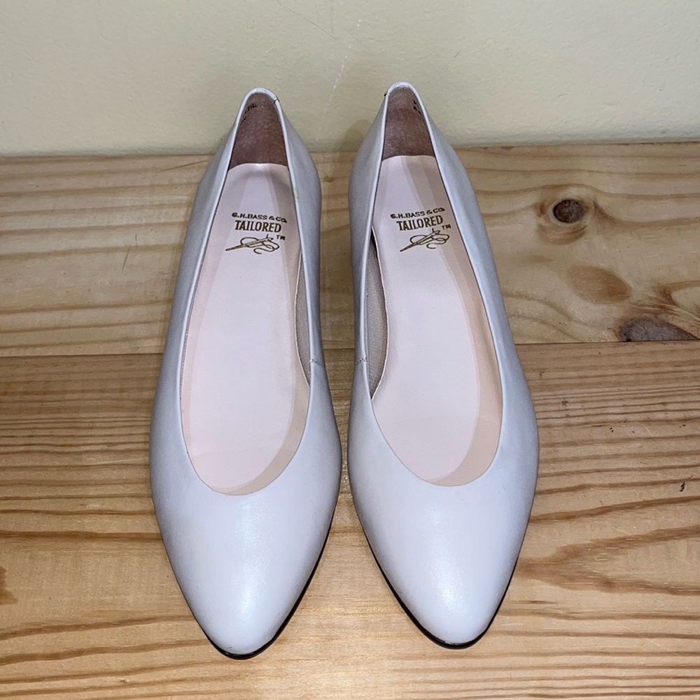 G.H. Bass & Co. Women's Pointed Toe Flats in Light Gray
